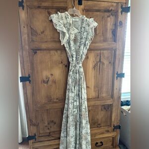 Doen Carnation dress